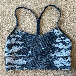 Lululemon sports bra size 8